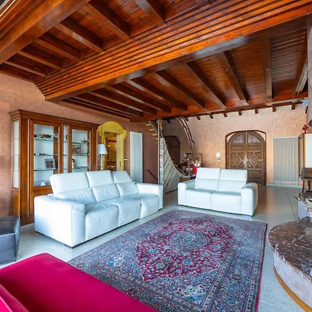 Rosaria Con E Piscina Interna Gioiosa Marea