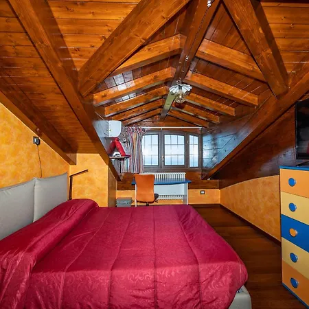 Rosaria Con E Piscina Interna *