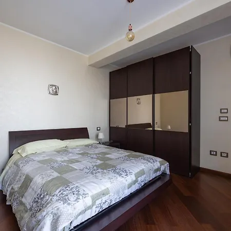 Rosaria Con E Piscina Interna Gioiosa Marea