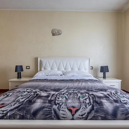 Villa Rosaria Con E Piscina Interna