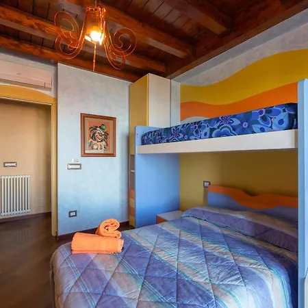 Villa Rosaria Con E Piscina Interna Gioiosa Marea